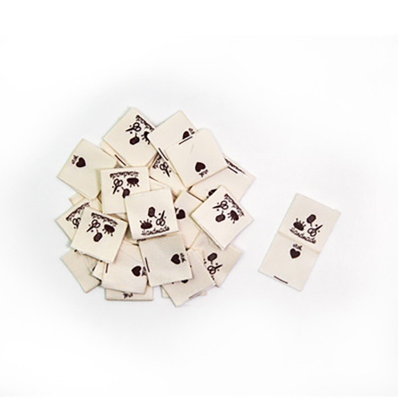 100pcs Handmade Label Cloth Labels Fold Tags Sheep Beige Pattern Hand Made Label For Knitted Printed Cotton Woven Sew Tags: Pin plug