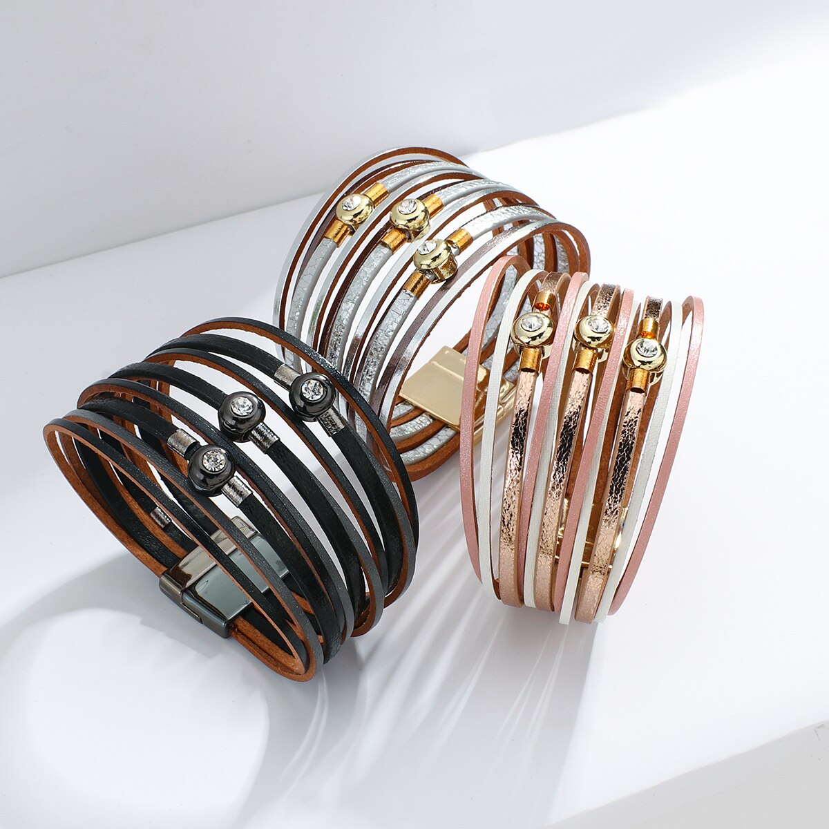 Allyes Simple Shiny Multilayer Slanke Strips Lederen Armband Voor Vrouwen Rhinestone Charm Wrap Armbanden Casual Vrouwelijke Sieraden