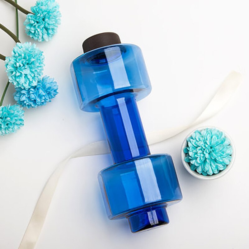 Sportsvannflasker 550ml lekkasjerbare bærbare uknuselige min plastflaske shaker Fitness hantel unisex Fitness hjem