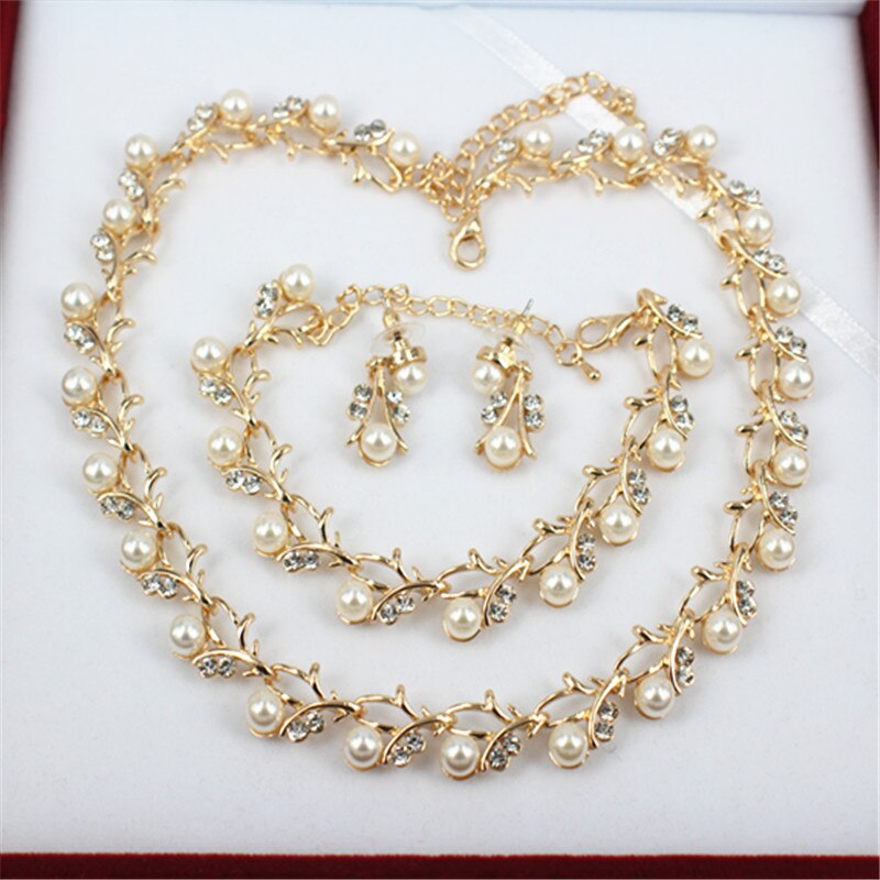 Jiayijiaduo Klassische Imitation Perle halskette Gold-farbe schmuck set für frauen Klar Kristall Elegante Partei Kostüm: 2