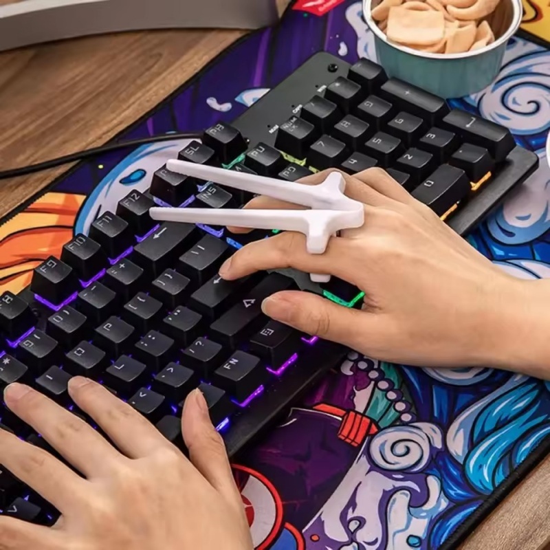 1 stk. plastik finger spisepinde anti-snavset spil spil telefon klips snacks doven assistent spil tilbehør