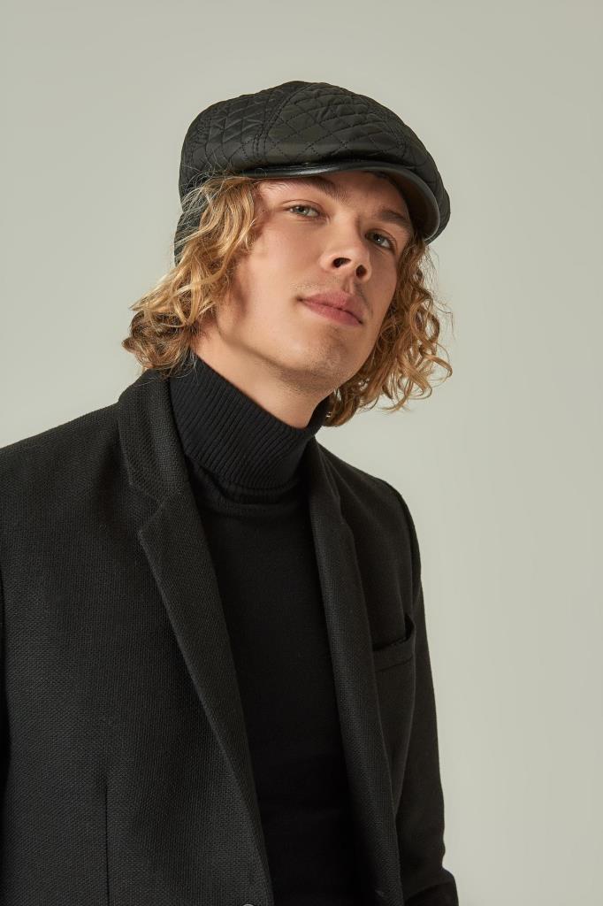 10950 Quilted Black Caps