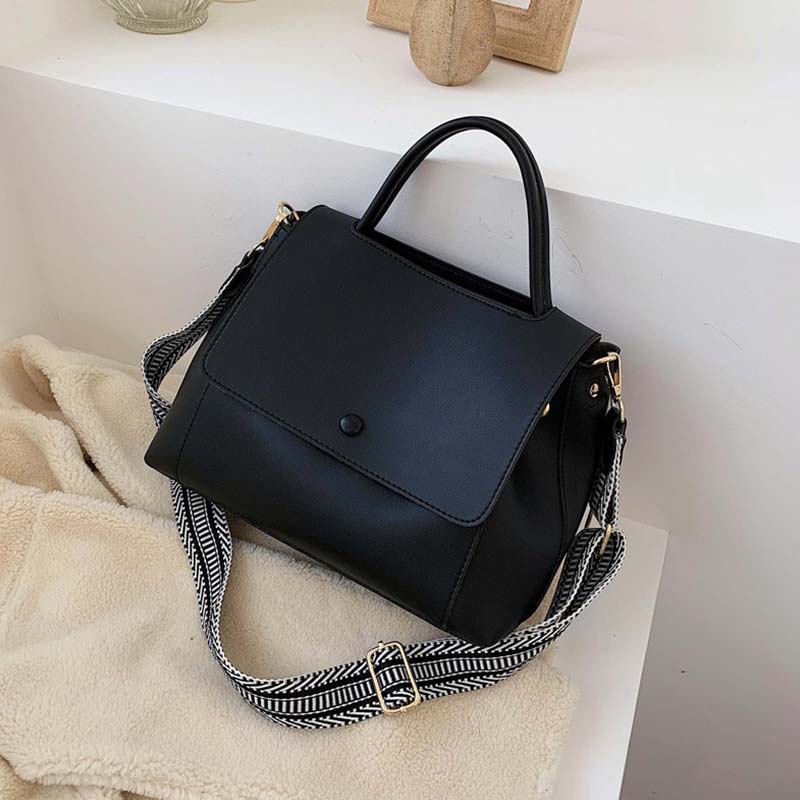 Sacoche à bandoulière en cuir PU pour dames, sac à main de voyage avec chaîne, sacs à main simples couleur unie,: Black