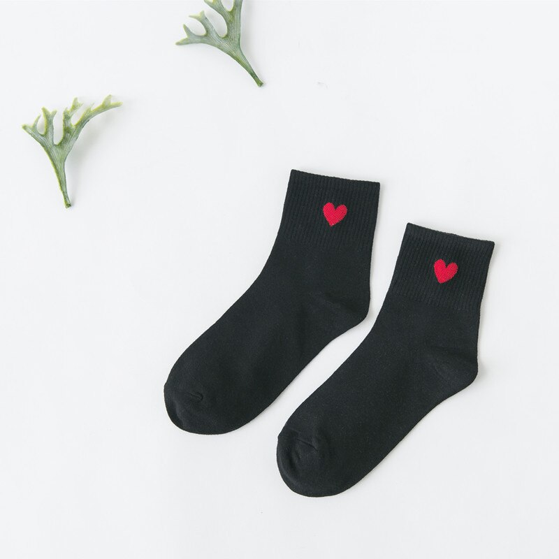 Japanese Women Socks Cotton Novelty Love Heart Pattern Cute Socks Ladies Hiphop Sports Cool Socks Harajuku Accessories