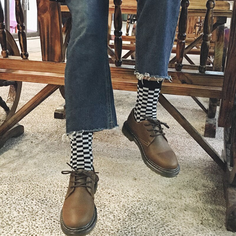 Hop katoen unisex streetwear nieuwigheid sokken korea funky harajuku trend geometrische geruite sokken mannen hip vrouwen schaakbord sokken