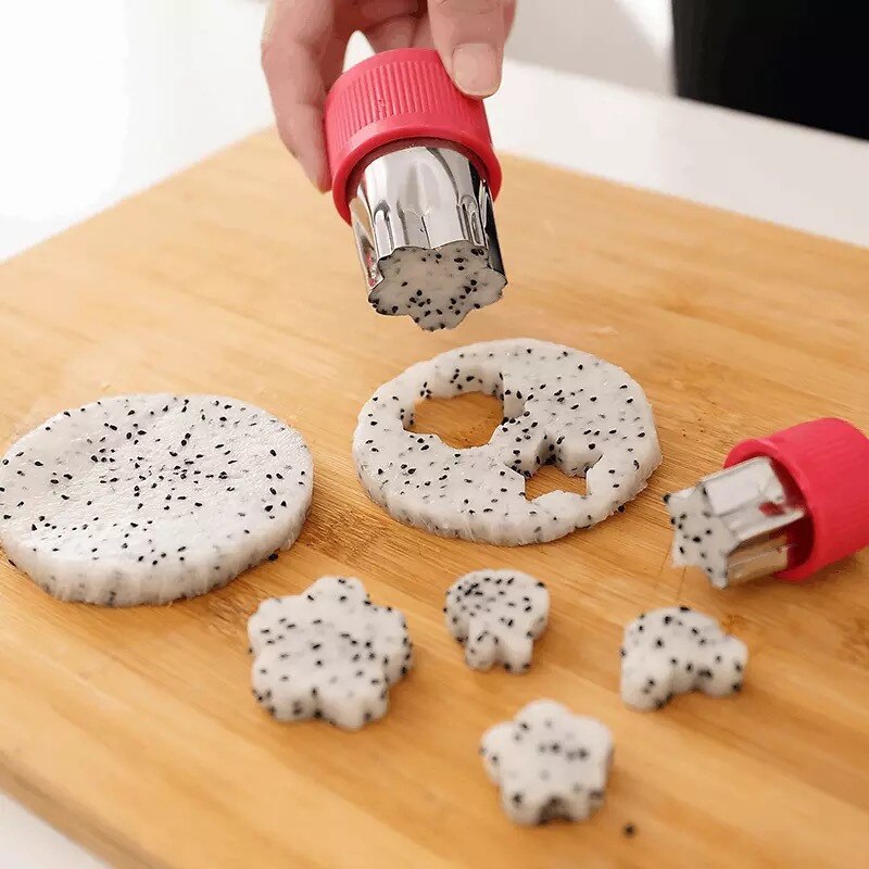 8Pcs/Set of Cartoon Rice Vegetable and Fruit Cutter Mold Mold Flower-shaped Biscuit Cutter Stainless Steel Cutting Tool
