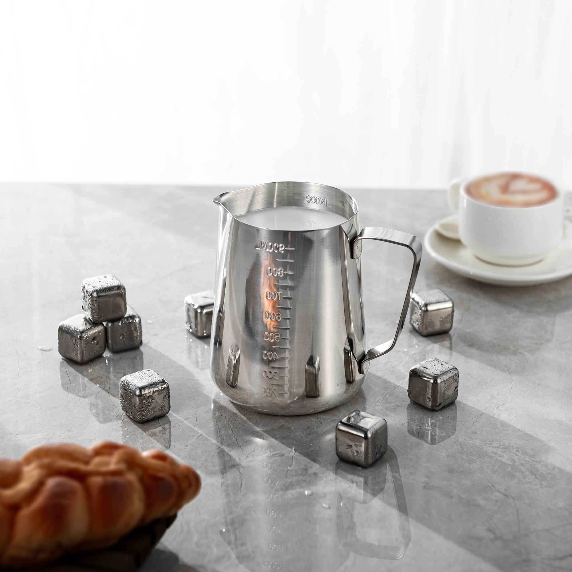 Ruostumattomasta teräksestä valmistettu maidonvaahdotuskannu espresso kahvin höyrytyskannu cappuccino barista craft latte maidonvaahdotin kannu