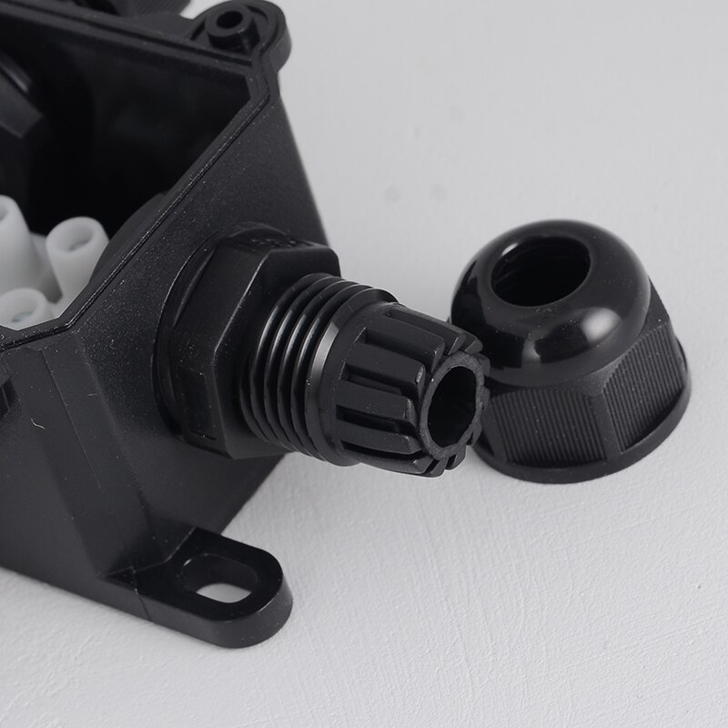 Outdoor waterproof junction box set with waterproof head outdoor sealing junction box free filling glue buried lamp connector