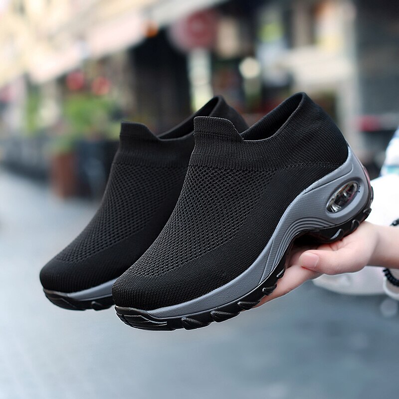 Tenis feminino kvinner tennissko størrelse 42 sneakers kvinner gymsko stabilitet pustende mesh luftpute tykk såle joggesko: Svart / 9