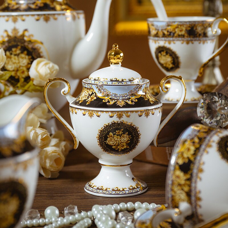 Europese Stijl Bone China Kopje Koffie Sets Creatieve Porselein Afternoon Tea Cup Party Hotel Melk Pot Home Decor Huwelijksgeschenken