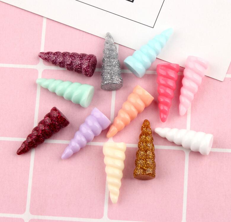 Mini corne de licorne en résine à dos plat, 10x26mm, 10 pièces/lot, bricolage de bijoux, collier, accessoires pour cheveux, Cabochons en résine, décoration