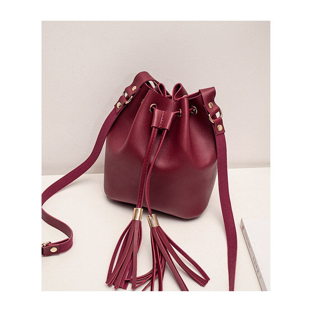 Kleine pu leren bucket bags voor vrouwen, stevige crossbody tassen met kwastjes, reistassen en handtassen voor dames, schoudertassen voor dames: Bordeauxrood