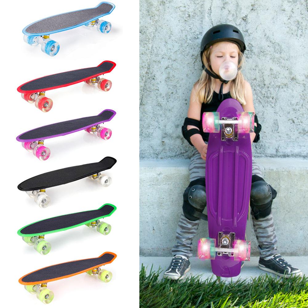 22 inches firehjulet mini retro skateboard pu frostet bord med led blinkende hjul cruiser børns scooter børn skateboard