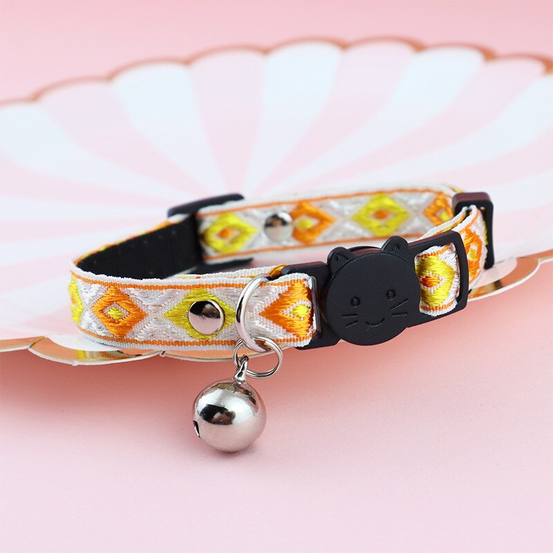 Étnico Jacquard Collar de gato con campana ajustable gatito cuello Correa hebilla de seguridad Anti-asfixia Collar para mascota mascotas suministros: 01