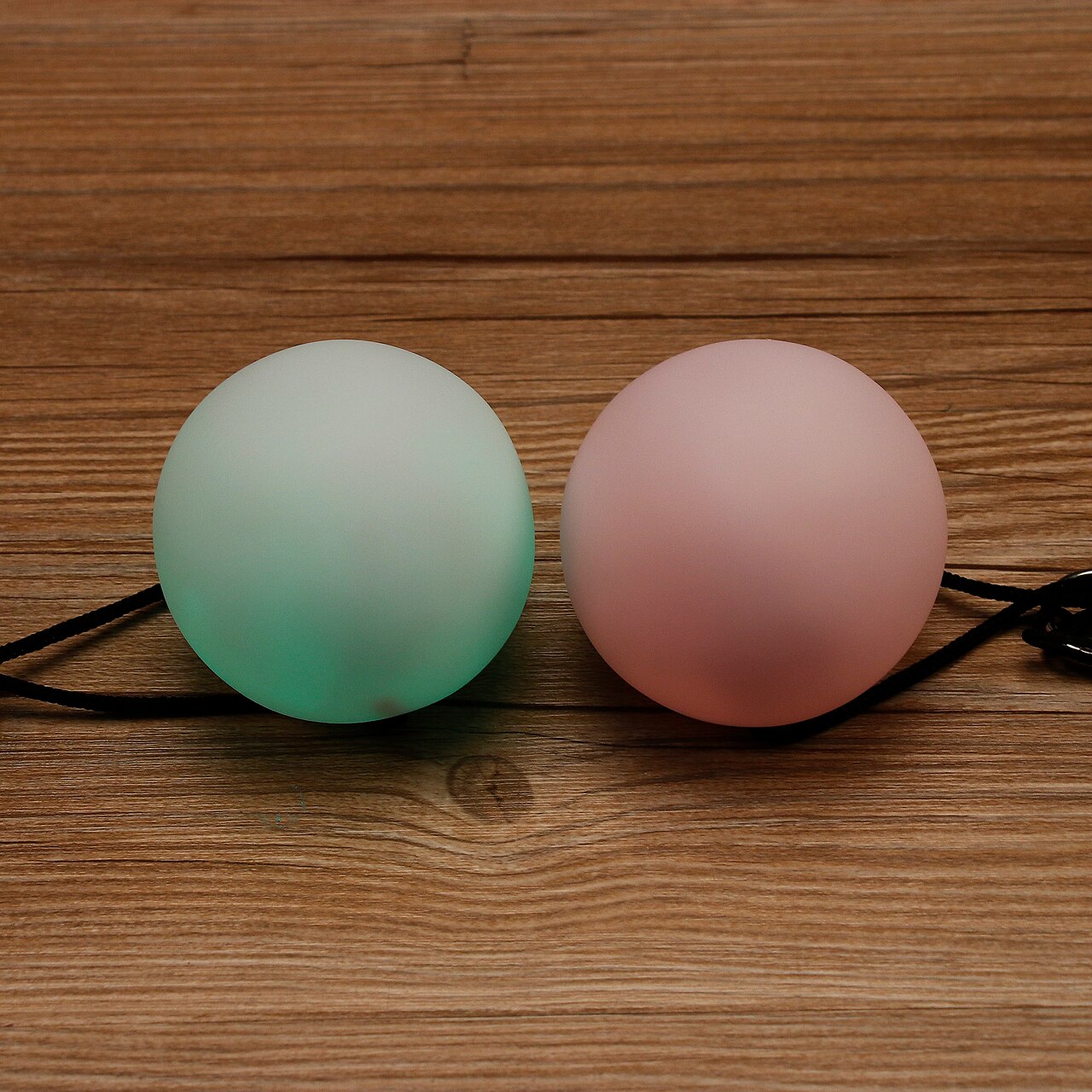 Hayaww Ballen voor buikdans, poi-luchtslangen, zijden sluier met kogel, streamer werpbal voor prestaties (wit blauw zeeblauw