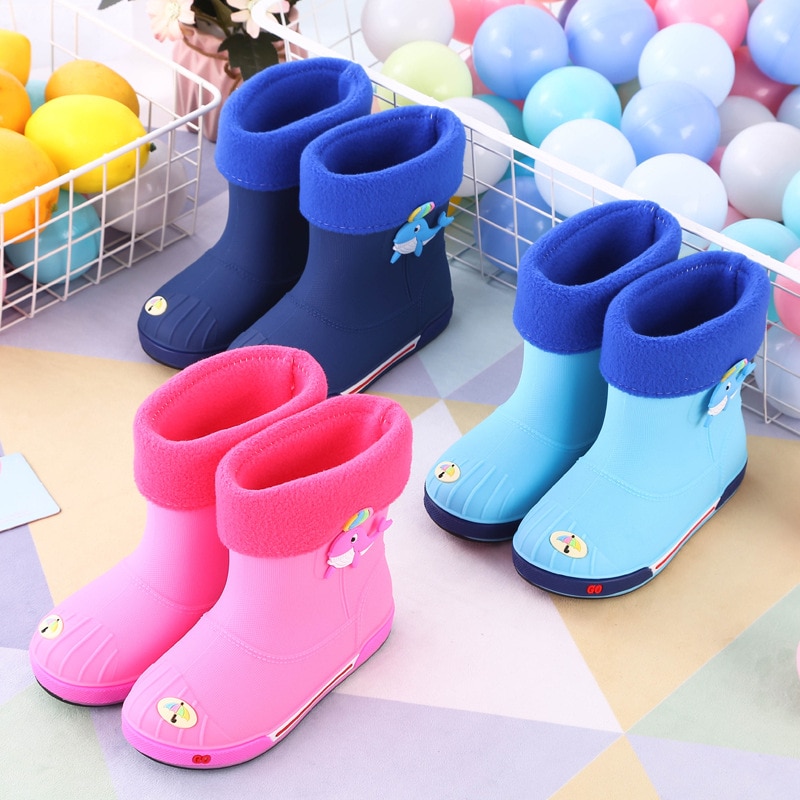 Versión coreana de botas para lluvia para niños de dibujos animados botas de lluvias para bebé antideslizante color sólido 2-8 años de edad niños y niñas zapatos de agua