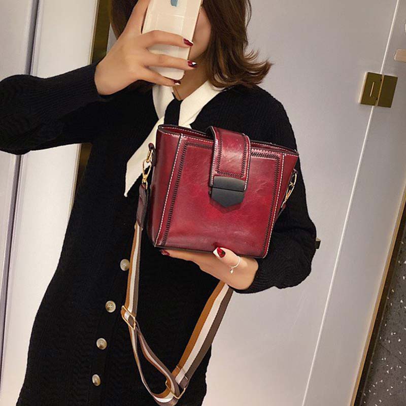 Kvinnelig skinn dameveske dame skulder håndvesker ensfarget bøtte med stor kapasitet casual kvinnelige crossbody vesker: Rød