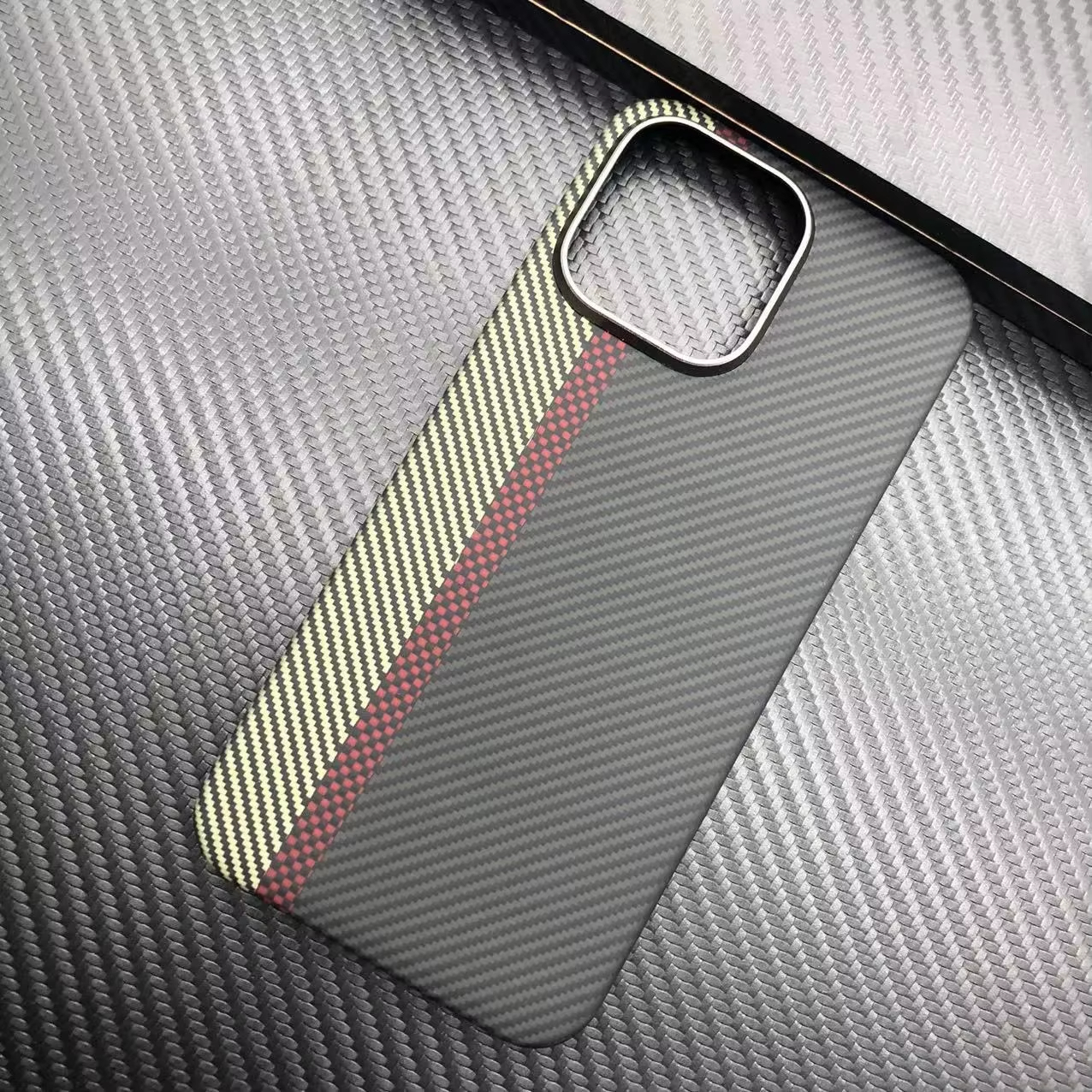 Coque en Fiber de carbone véritable pour iPhone 13 14 15 Pro Max, avec housse de téléphone MagSafe Kevlar, étui en Fiber d'aramide pour iPhone 15/14/13
