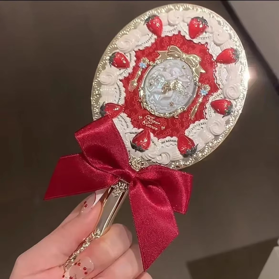Flower Knows Little Angel Series Espejo de mano 3 tipos Exquisitos herramientas de maquillaje en relieve: Rojo