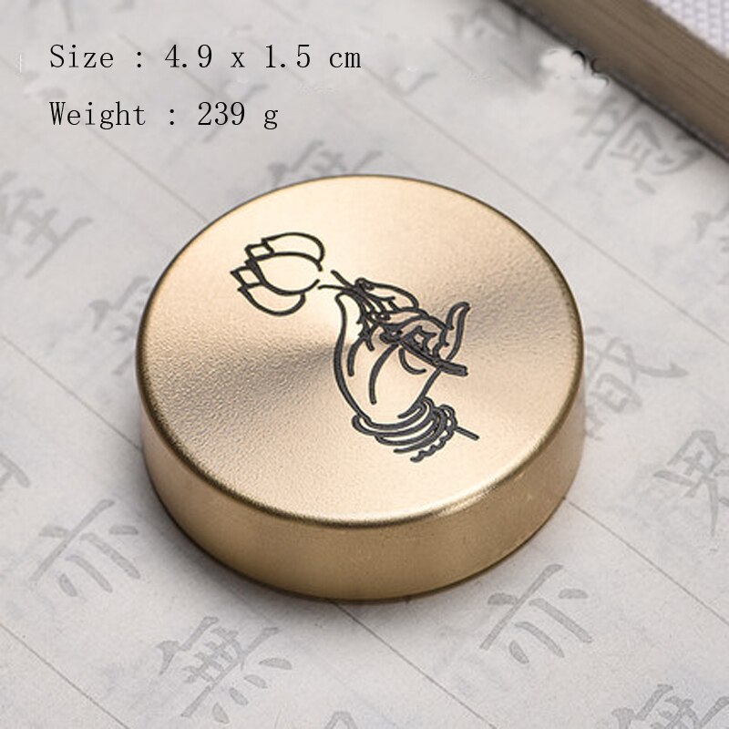 Brass Paperweights Round Metal Paperweight Painting Calligraphy Paper Pressing Prop Portable Pattern Rotating Paper Weights: B
