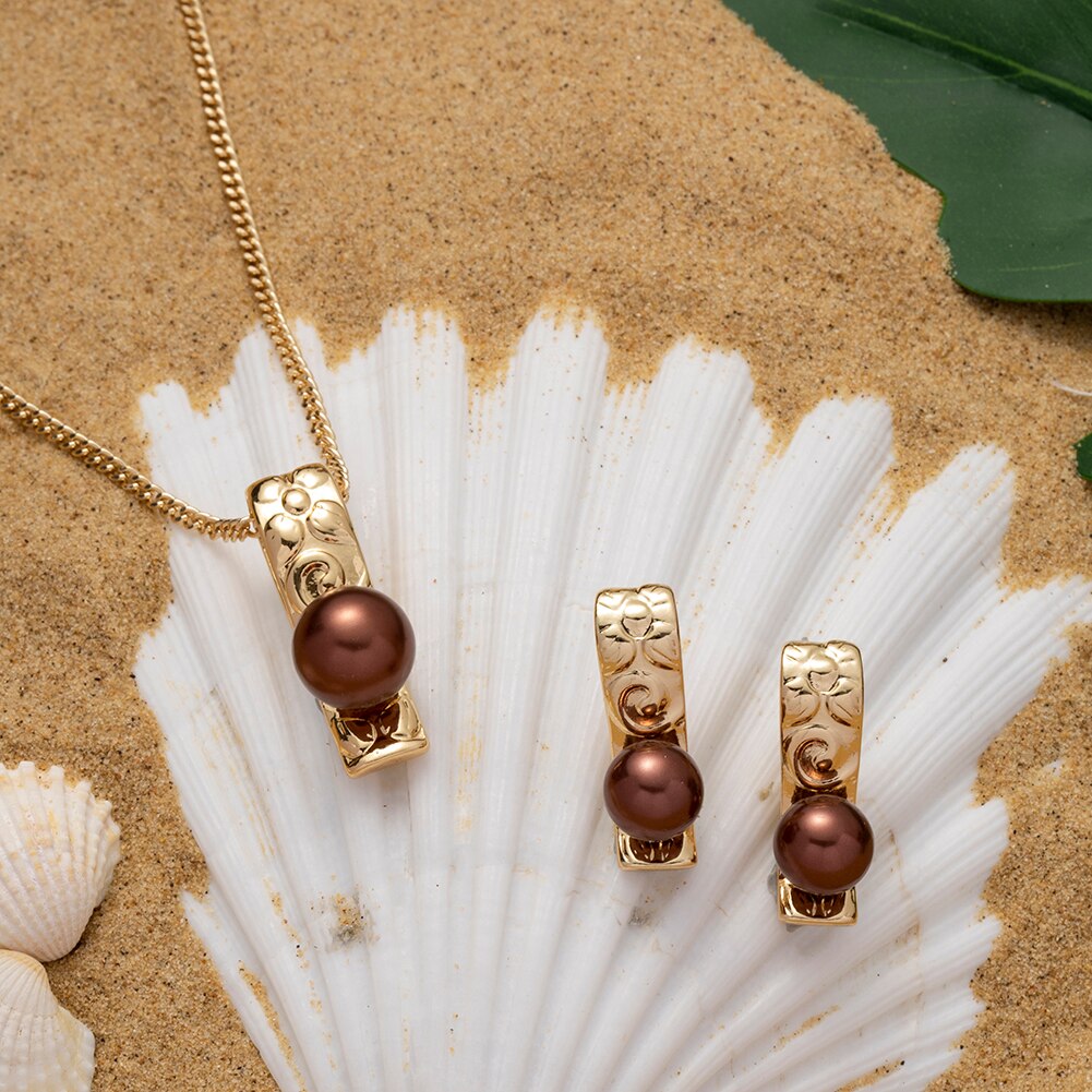 SophiaXuan Hawaiian Jewelry Set Pink Pearl Necklace Polynesian Necklace Samoa Gold Plated Earrings Set for Women: ZH0311GOBR