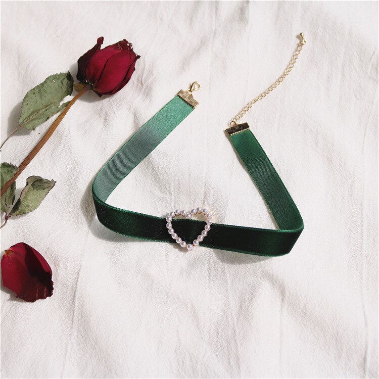 Vintage Pearl Velvet Chokers naszyjniki dla kobiet dziewczyn śliczne Retro geometryczne serce kołnierz naszyjnik biżuteria sztuczna hurtownia prezent: N0456 Green Heart