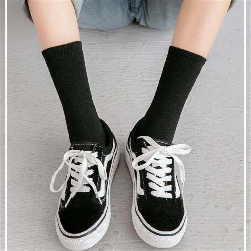 Calcetines clásicos de algodón 95% para mujer y hombre, medias largas y cortas de Color sólido, Color blanco y negro, 10 par/paquete