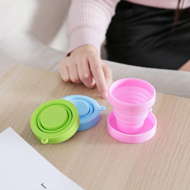 Vasos plegables de silicona retráctiles para niños, portátil de taza de agua Color caramelo, suministros de viaje al aire libre, 1 ud.