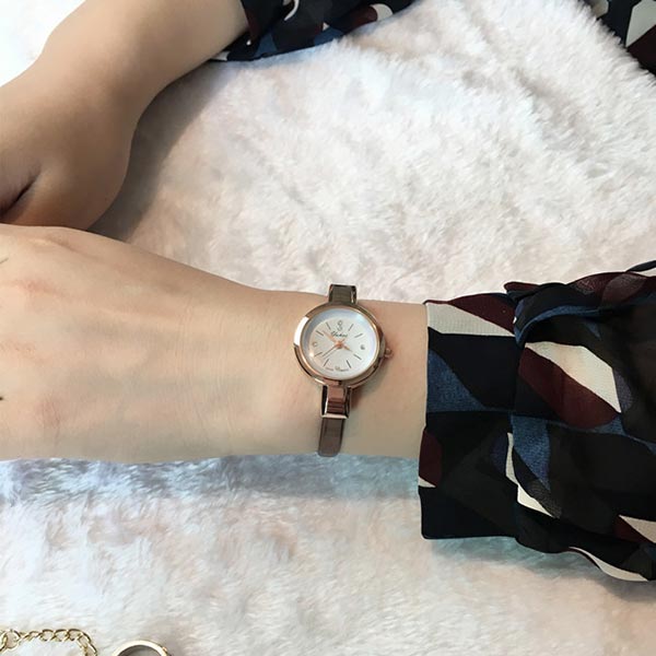 Reloj de cuarzo con correa de cuero fino para mujer, Retro cronógrafo de pulsera, de cristal y circonita, color marrón, femenino
