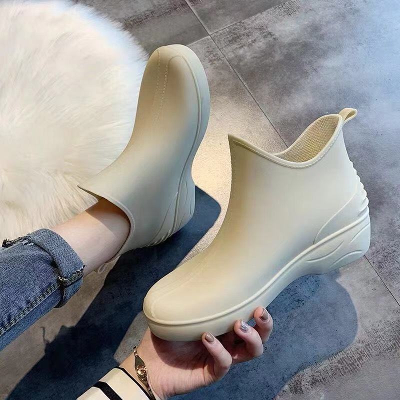 Japan kvinna ankel regnstövlar gummistövel halkfria vattenskor hemmafruar mark shoppingplattform skor galoscher för vuxen: Beige / 39