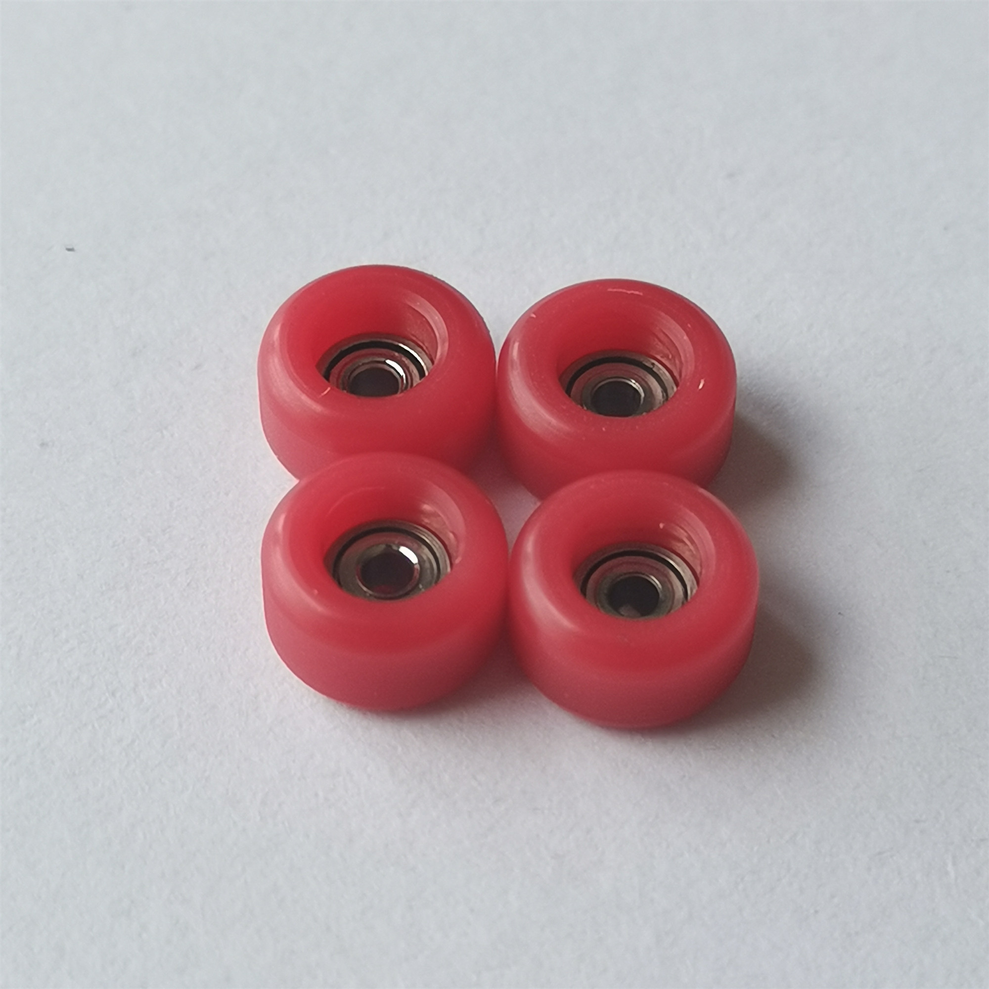 Basic Shape CNC Fingerboard Wheels with High Speed Bearing: Red