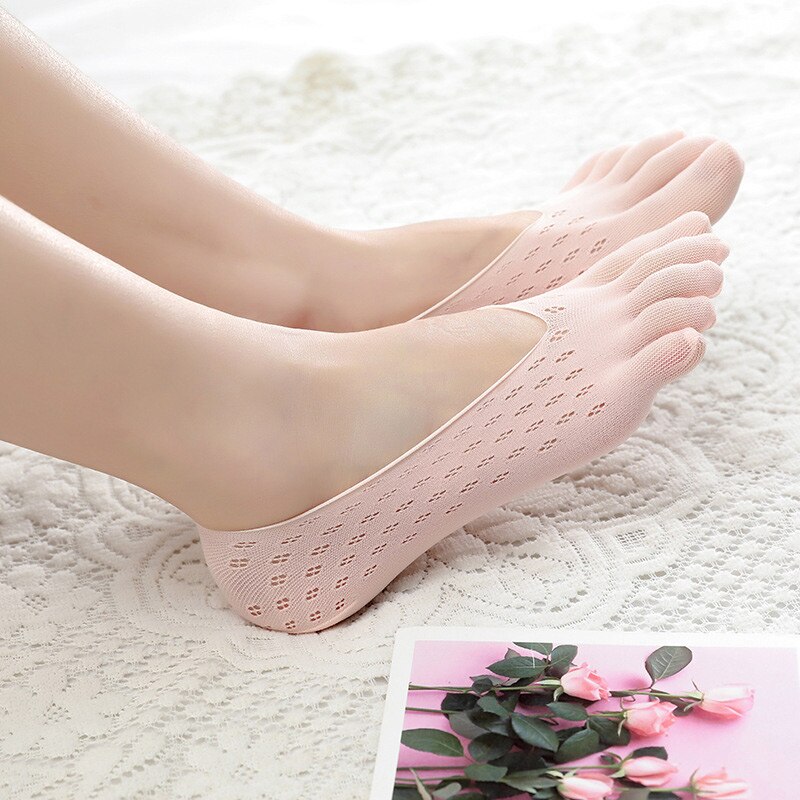 Damer åndbar fløjl blomme fem finger sokker elastiske hjemmesko meshskal silikone usynlig båd yoga skridsikre tilbehør: Lyserød