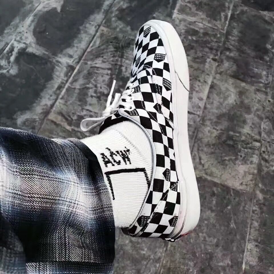 Corea ulzzang Pure Letter calcetines estilo Harajuku Tide calcetines para montar en monopatín algodón hombres y mujeres amantes calcetines Casuales