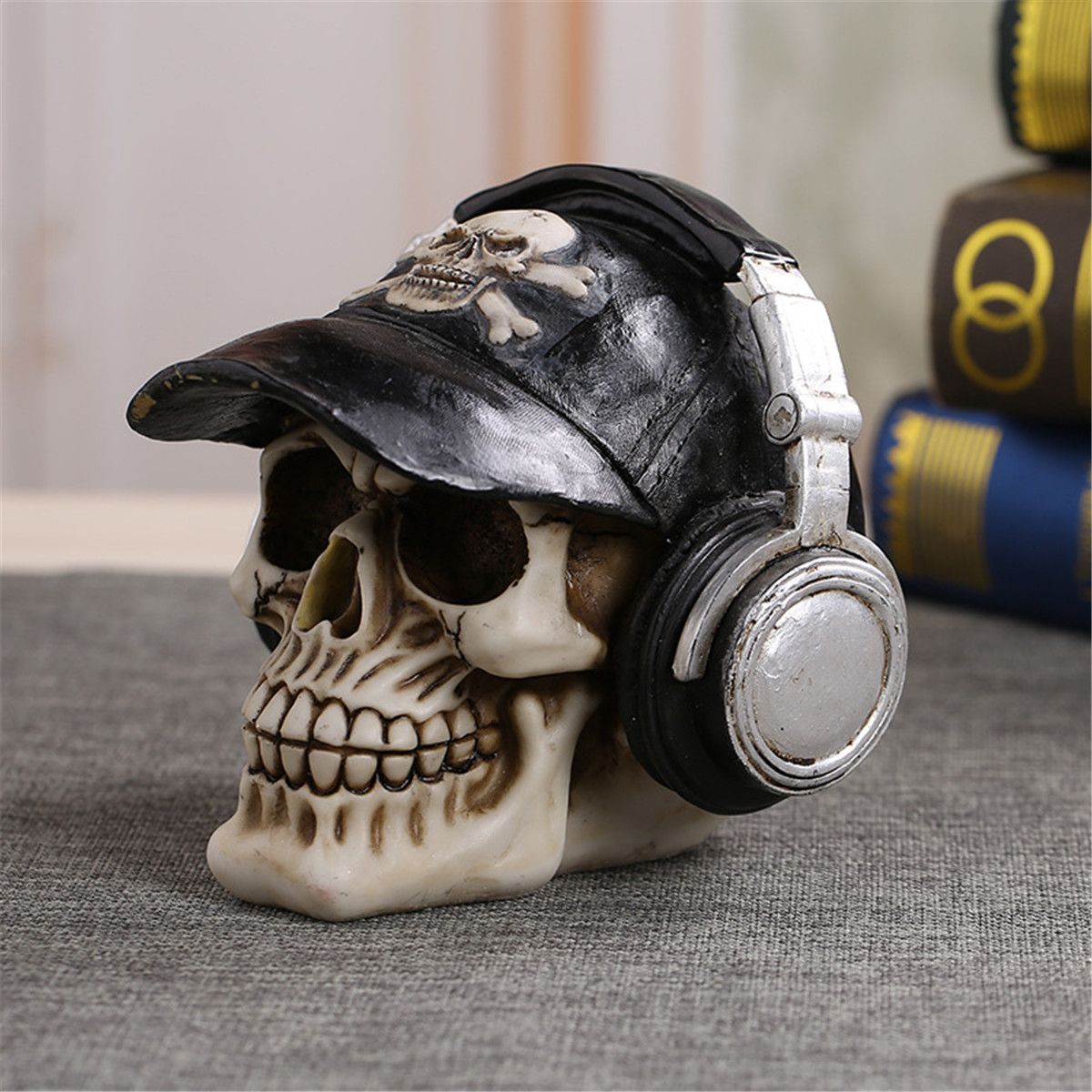 Resin Skull Statues Resin Craft Skeleton Head Statutte With Headphone Skull Figurines Sculpture Halloween Home Decorative Crafts