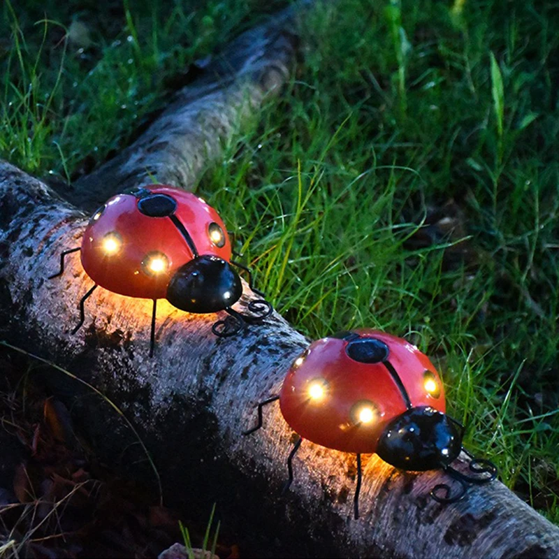 Solar Lights Outdoor Waterproof Ladybird Simulation Animal Garden Hanging LED Solar Lamp Garden Lawn Tree Landscape Decoration