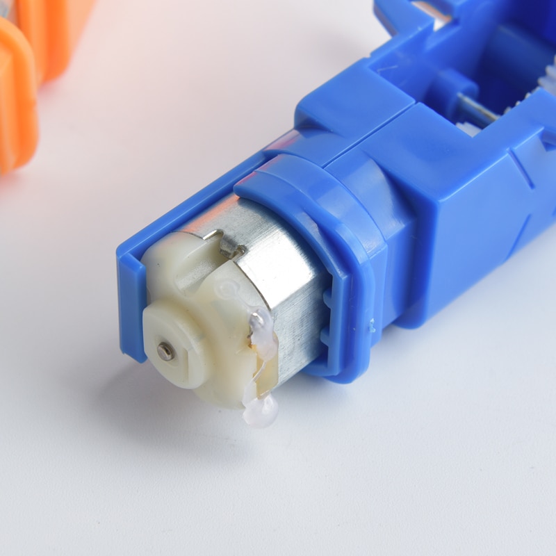 Double output shaft 130 motor gearbox, six-axis gearbox, robot toy car accessories, motor gearbox