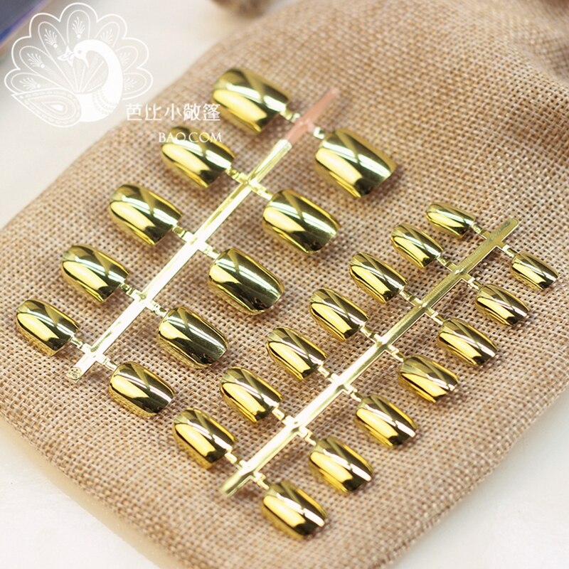 Sexy False Metallic Nails Tips Acrylic Mirror Shining Surface Gold 24pcs Short Hand Nails