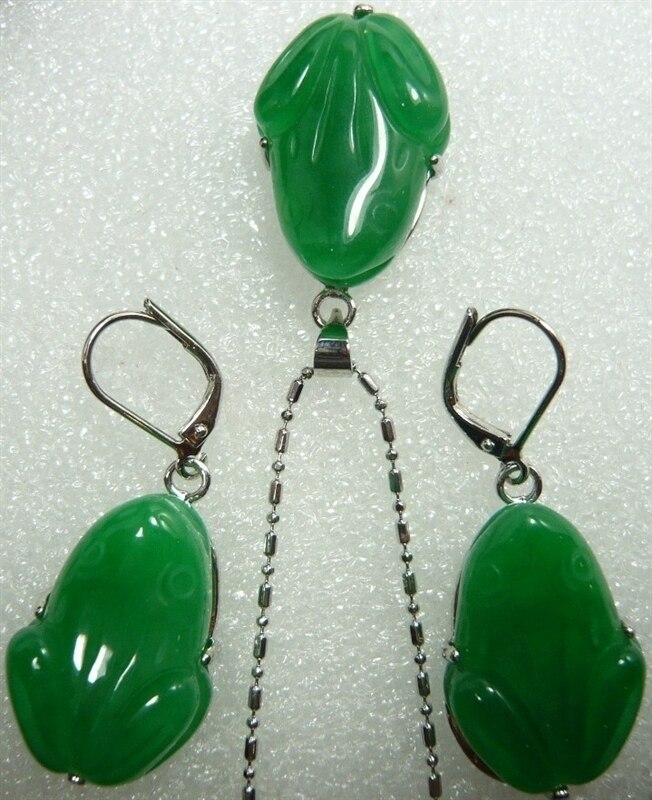 Echte -Sieraden Vrouwen Bruiloft Dame Mooie Gesneden Groene Steen Kikker Kralen Hanger Oorbel Set