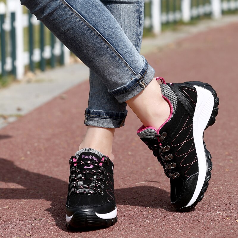 Höhe Zunehmende Frauen Wanderschuhe Große Größe 35-42 Turnschuhe für Frau Lace Up Outdoor Damen Sport Schuhe Gym jogging Trainer