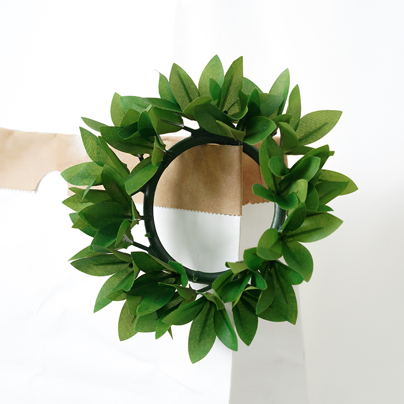 Kunstmatige plantenkrans, kantoor, woonkamer, hal, raam, tuin, binnenplaats, huisdecoratie