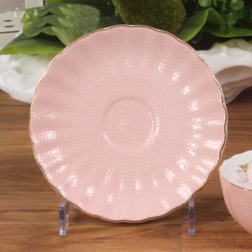 Fine Pink bone china black tea cup Exquisite color gold red ceramic milk cup Great cups Saucers