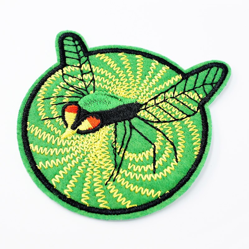 Bee Size:7.6X7.8Cm Doek Ijzer Op Patch Badge Geborduurde Badges Abstract Kids Patches Voor Kleding Stickers 0068