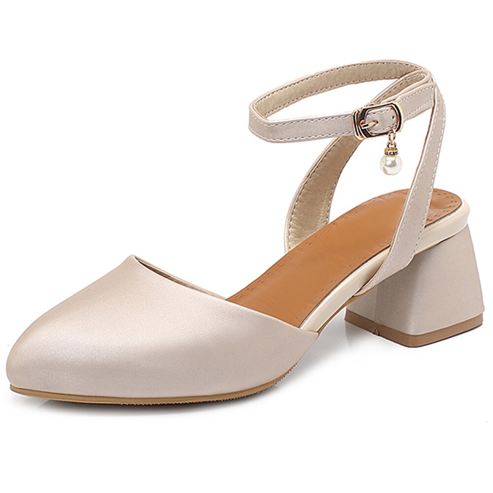 Buckle Embellished Pull Strap Shallow Sandals