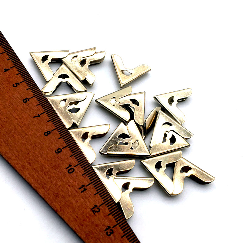 Esquinas de Metal dorado para álbumes de fotos, menús y carpetas, decoración de álbumes de recortes, SC309, 20x20x4mm, 100 unids/lote