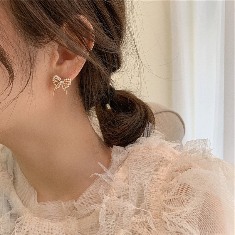 Korean Style Imitation Pearls Bow Clip on Earrings Female Simple Sweet Small Butterfly Clip Earrings No Ears Hole