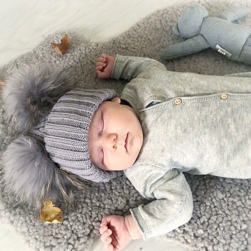Gorro de dos pompones peludos de invierno para niños, gorro bonito tejido para niñas y niños, gorro cálido de punto para Gorros de bebé, gorro cálido para niños