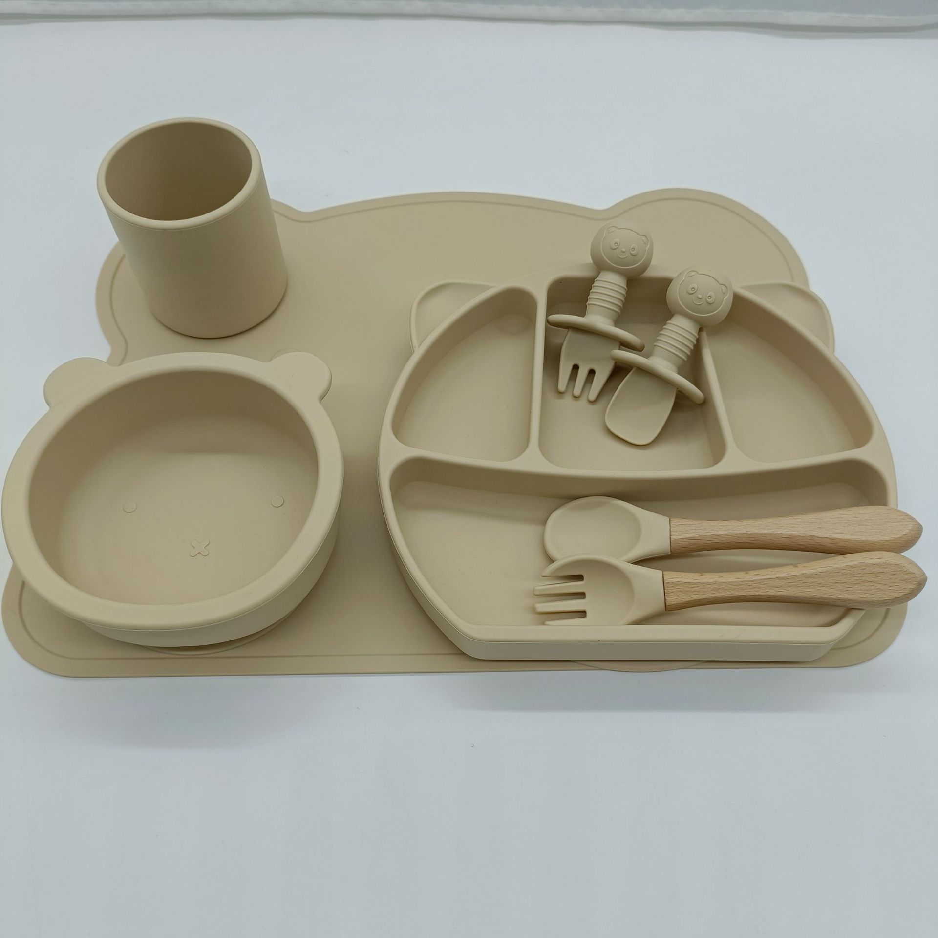 8PC Baby Silicone Sucker Plate Bowl Cup Spoon Fork Placemat Sets Food Grade Children&#39;s Compartment Training Dishes With Sucker: Beige