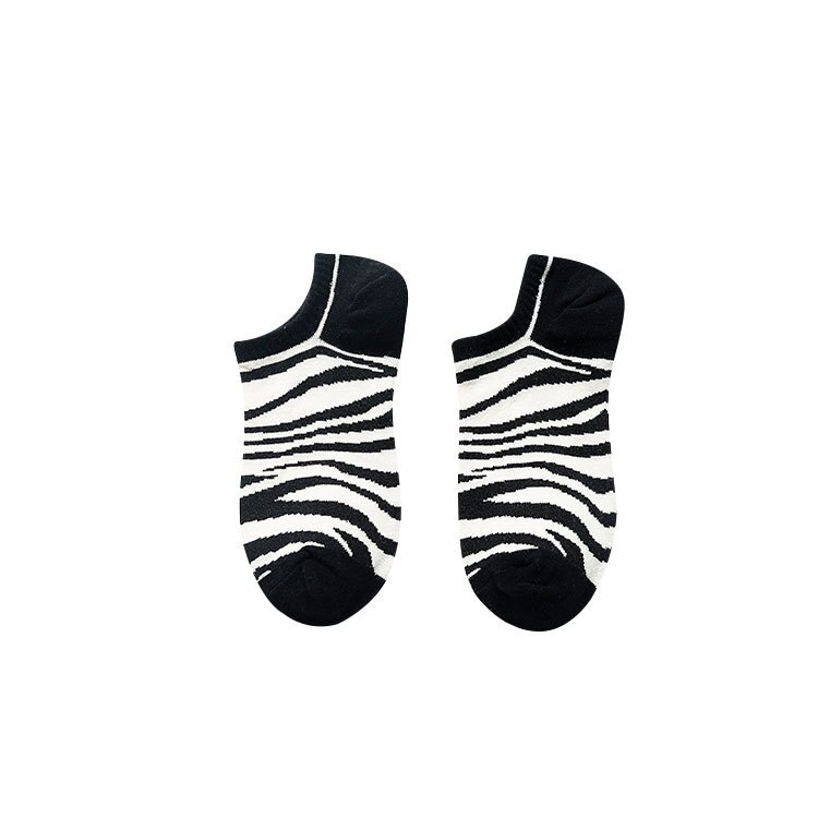 Women Socks Zebra Stripe Pattern Black White Socks Striped Harajuku Hosiery Short Sock Cute Woman Animal Fingers Soks: 02