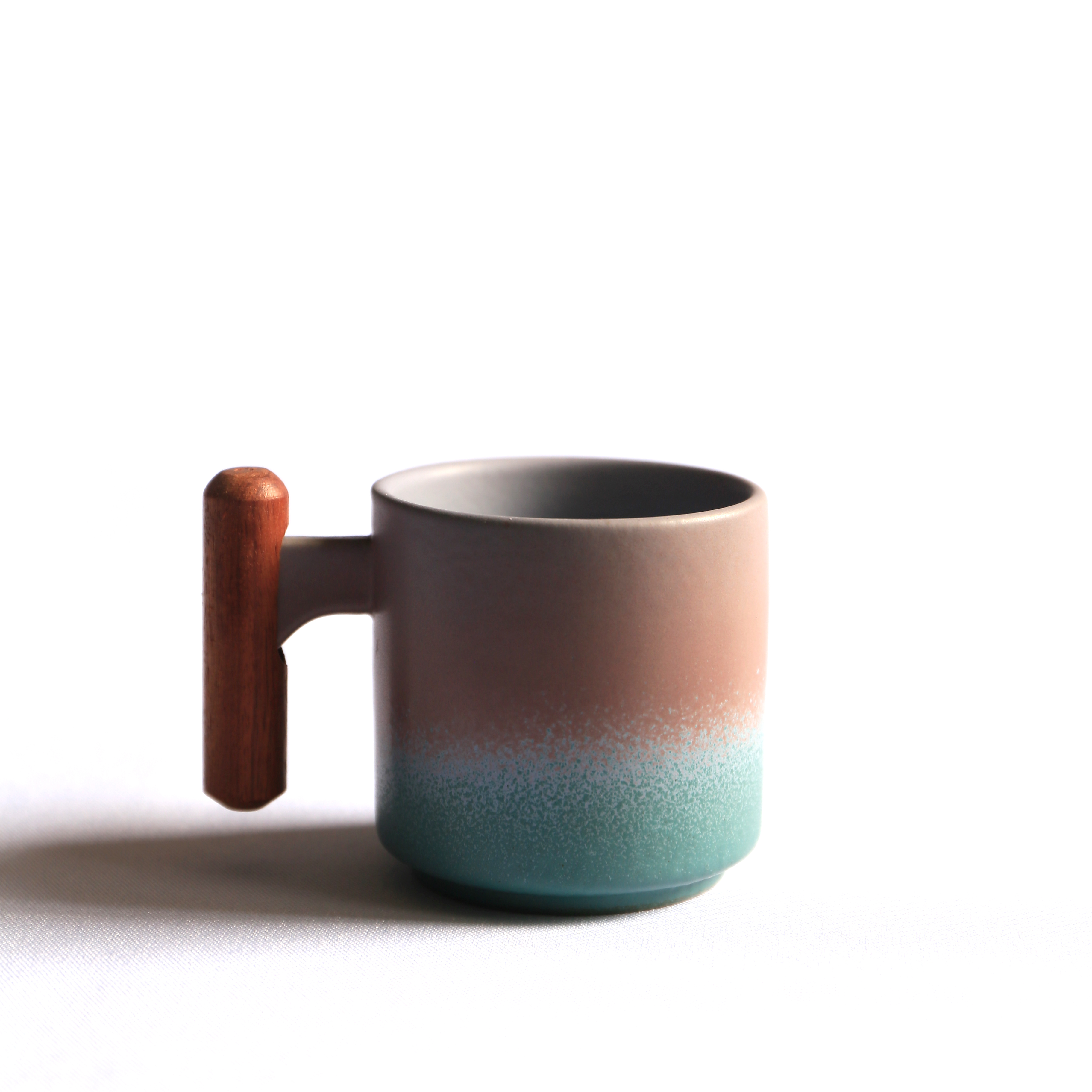 Handmade Ceramic Coffee Mug with Wooden Handle - Retro Tea Cup, Office Water Cup Filter , Unique Birthday: VIOLET/紫罗兰