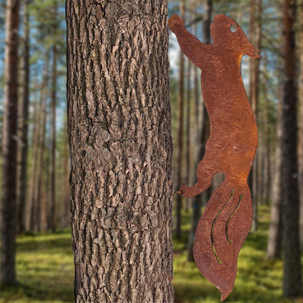 Metal Rust Squirrel Decor Iron Squirrel Tree Art Ornament Backyard Squirrel Silhouette Decoration Animal Statue Stake
